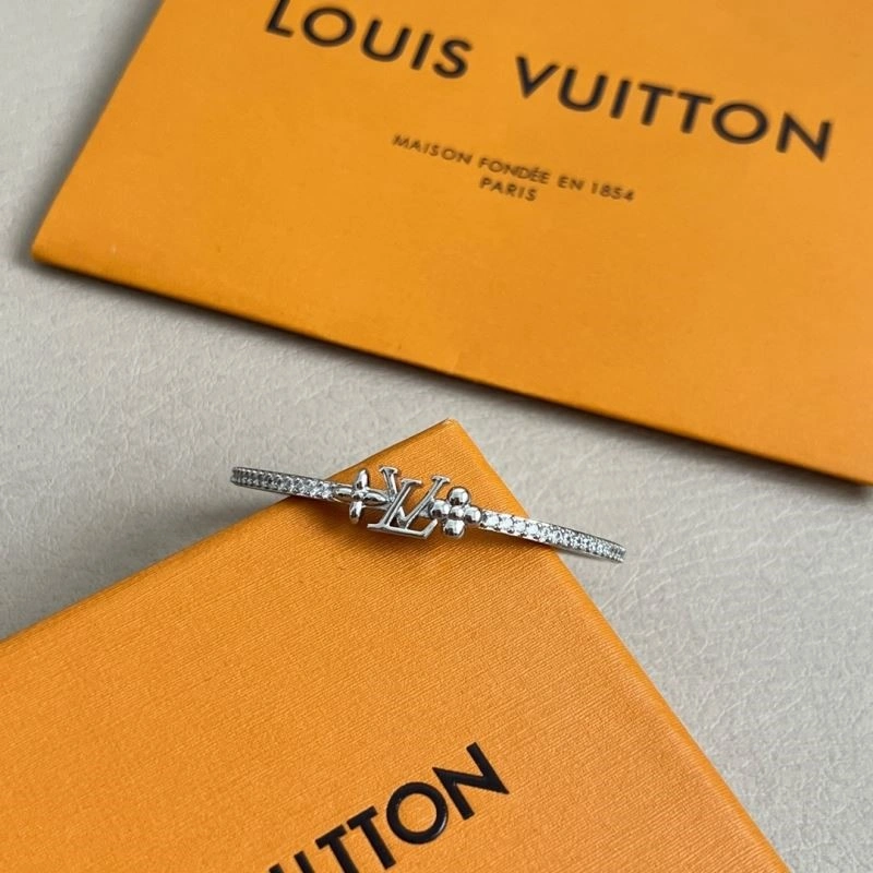 Louis Vuitton Bracelets Youthful 249117