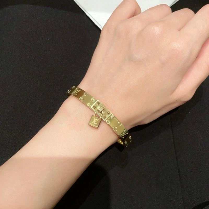 Louis Vuitton Bracelets GoodFit 249120
