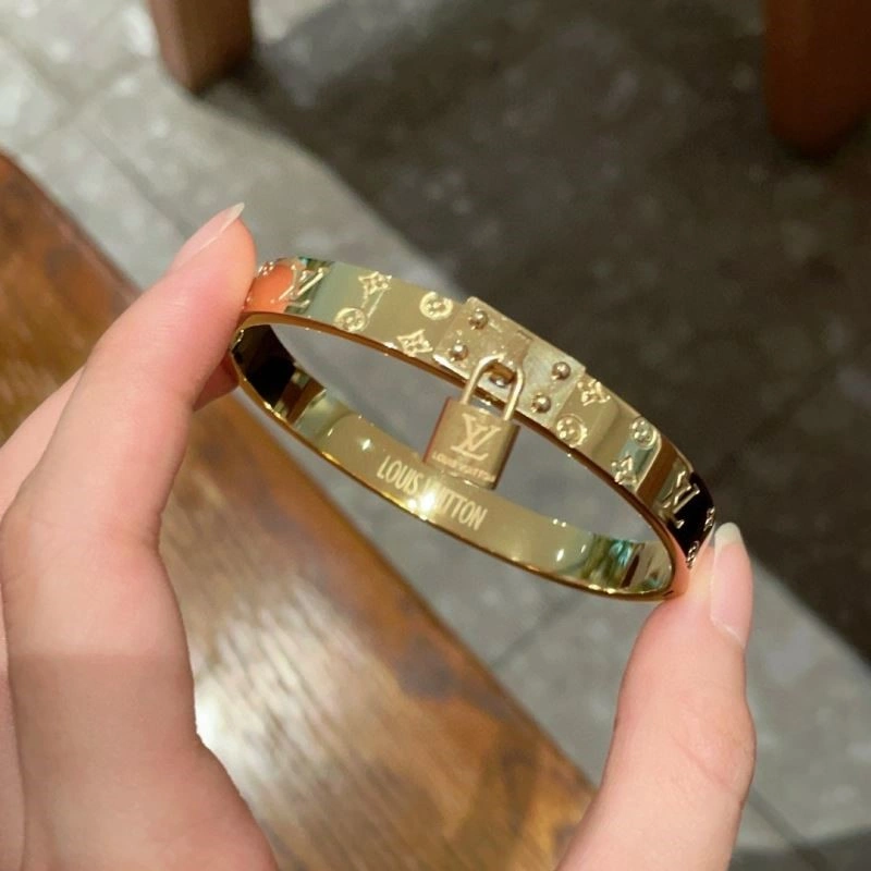 Louis Vuitton Bracelets GoodFit 249120