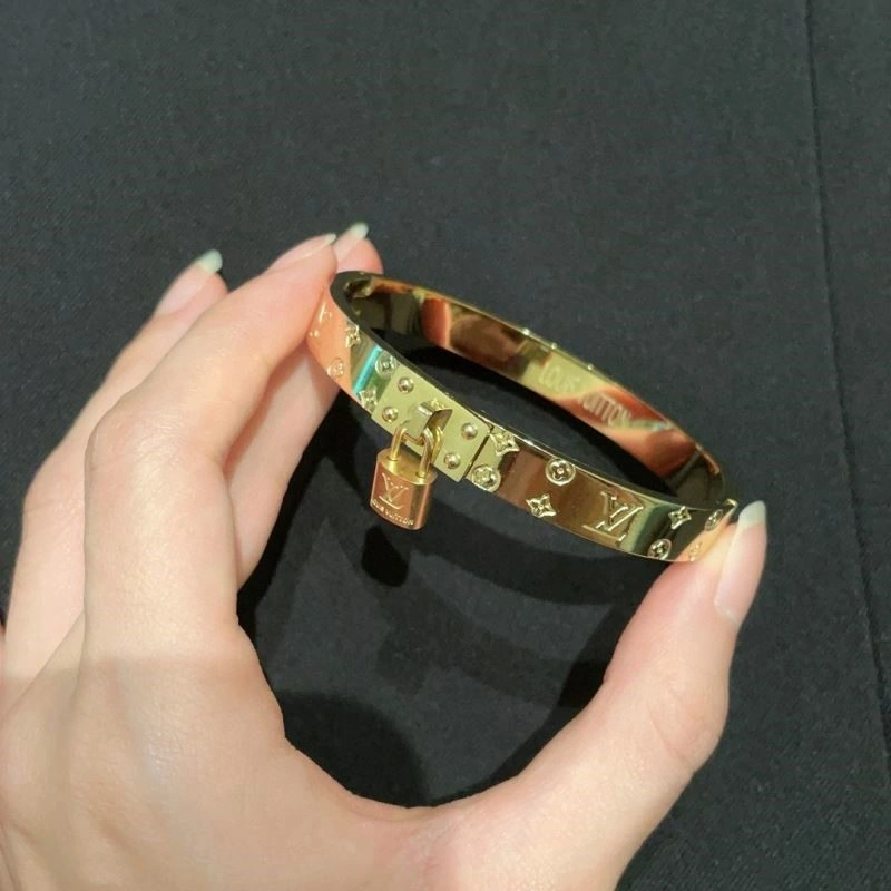Louis Vuitton Bracelets GoodFit 249120