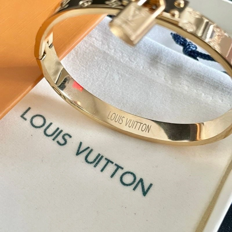 Louis Vuitton Bracelets GoodFit 249120