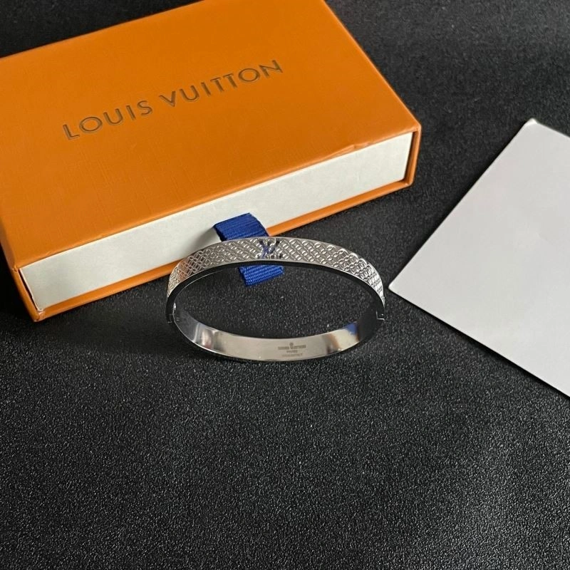Trendsetting Louis Vuitton Bracelets 249121