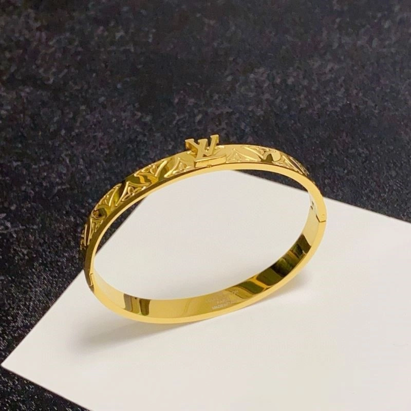 Louis Vuitton Bracelets ModernLook 249127
