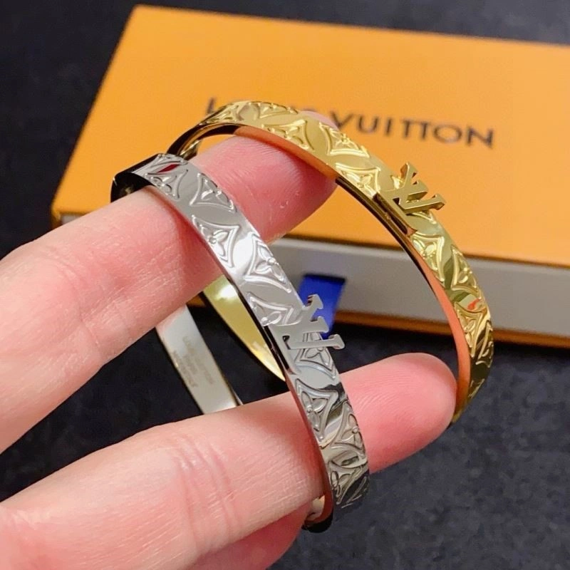 Louis Vuitton Bracelets ModernLook 249127