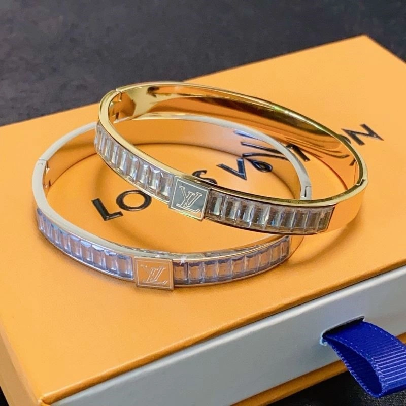 Popular Louis Vuitton Bracelets 249116