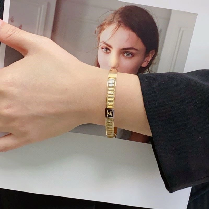 Popular Louis Vuitton Bracelets 249116