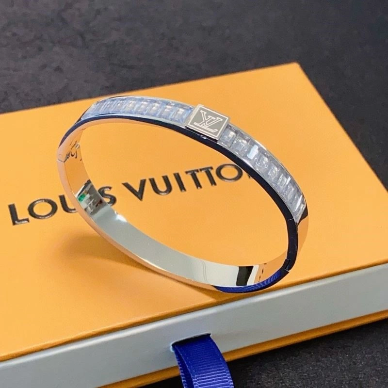 Popular Louis Vuitton Bracelets 249116
