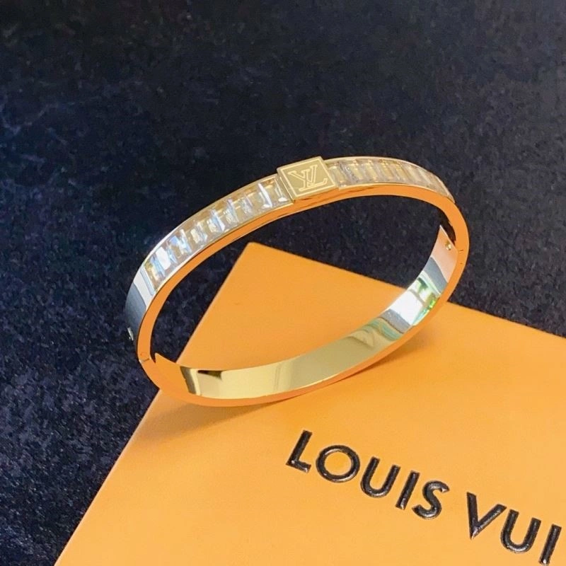 Popular Louis Vuitton Bracelets 249116