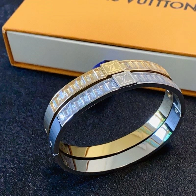 Popular Louis Vuitton Bracelets 249116