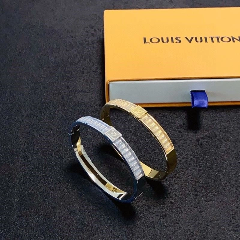 Popular Louis Vuitton Bracelets 249116