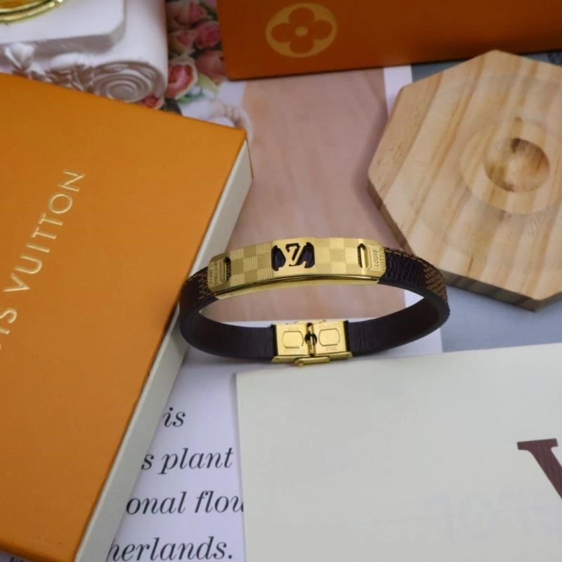 Breathable Louis Vuitton Bracelets 249103