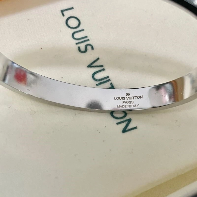 Louis Vuitton Bracelets SportInspired 249104