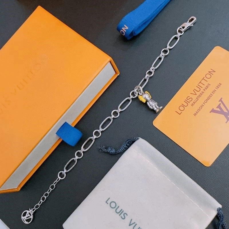 Louis Vuitton Bracelets SmartChoice 249099