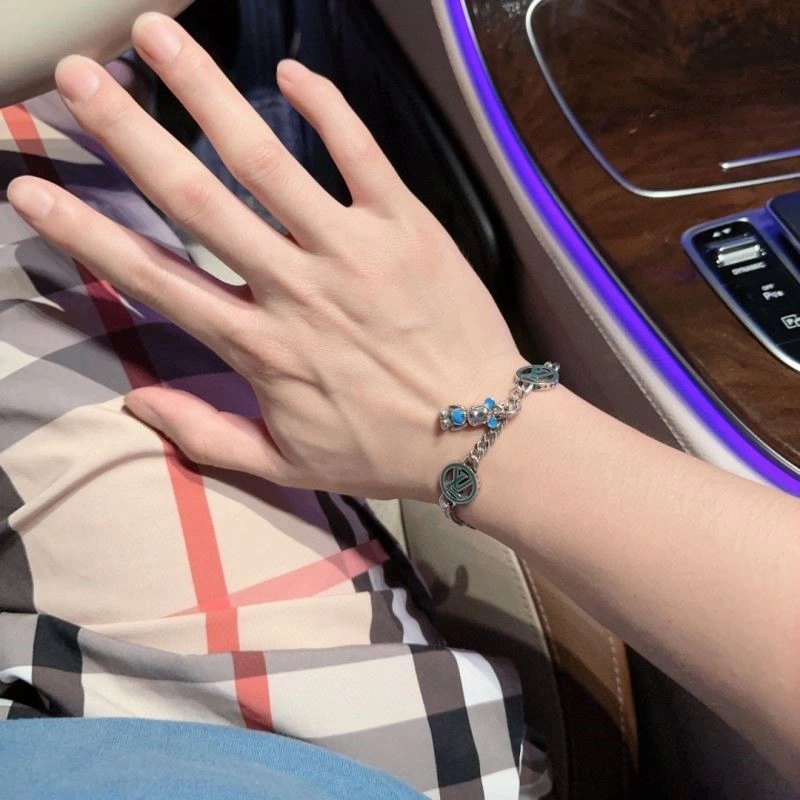 Seasonal Louis Vuitton Bracelets 249096