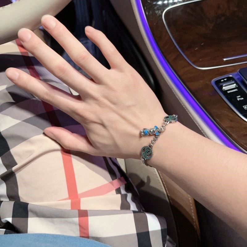 Seasonal Louis Vuitton Bracelets 249096