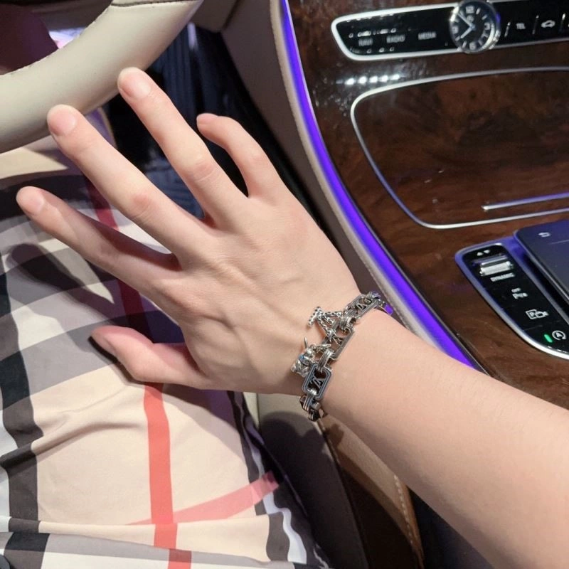 Louis Vuitton Bracelets TimelessDesign 249094