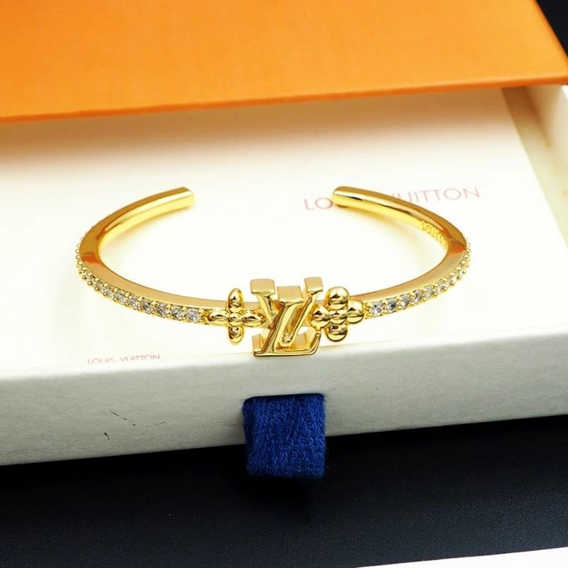 Attractive Louis Vuitton Bracelets 249092