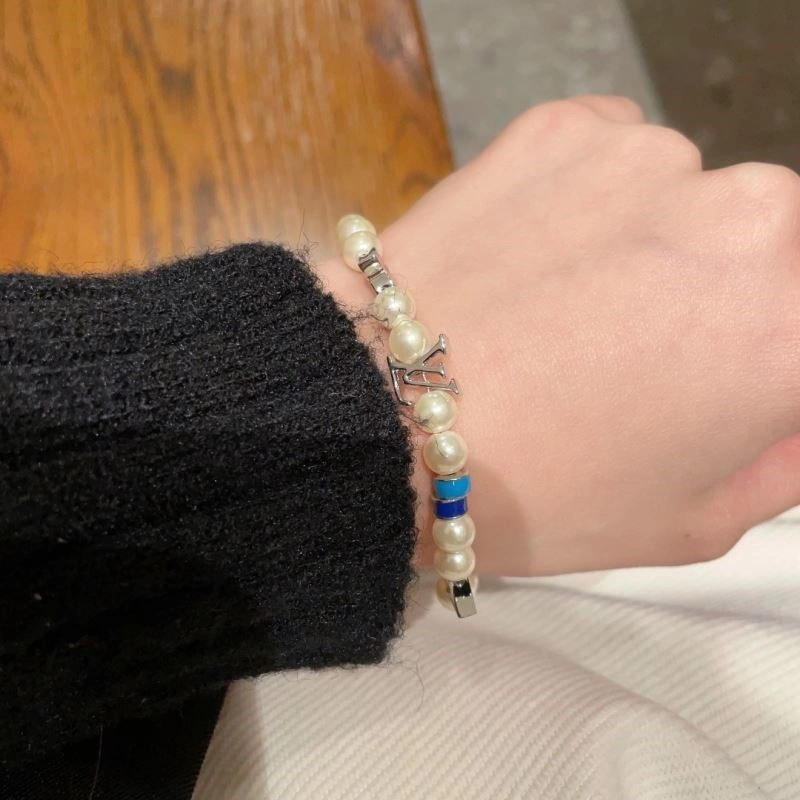 Louis Vuitton Bracelets Compact 249097