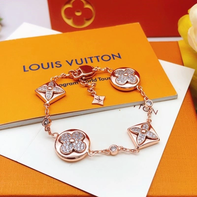 Tailored Louis Vuitton Bracelets 248811