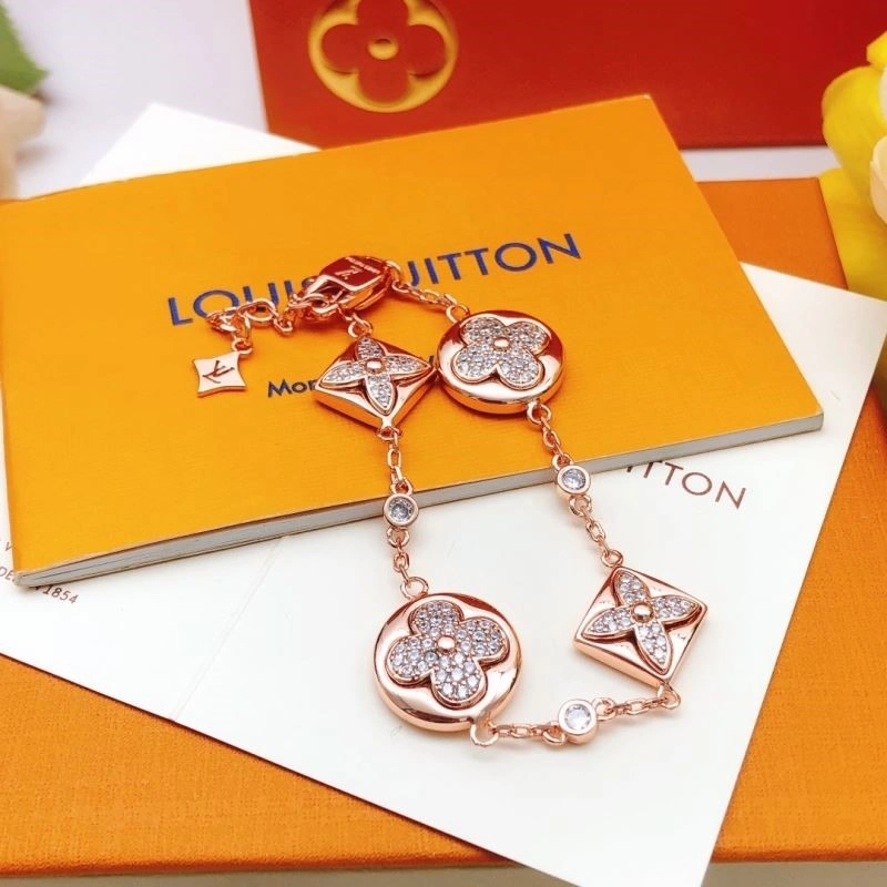 Tailored Louis Vuitton Bracelets 248811