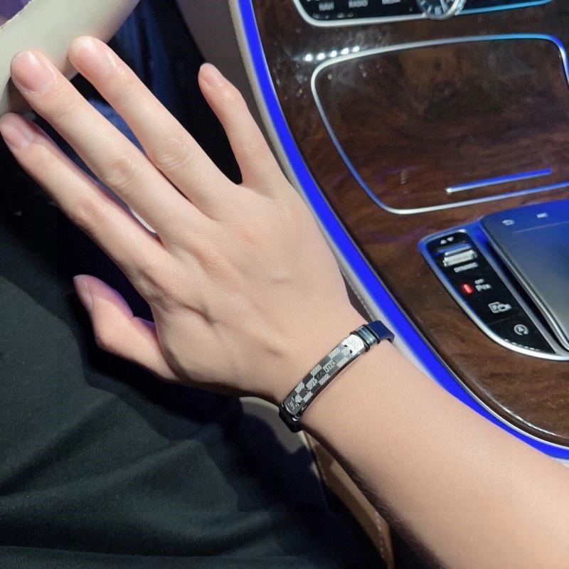 EasyMatch Louis Vuitton Bracelets 248835