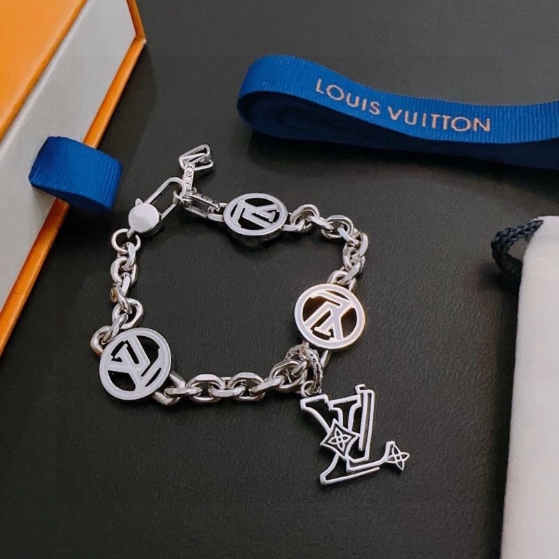 Affordable Louis Vuitton Bracelets 248808