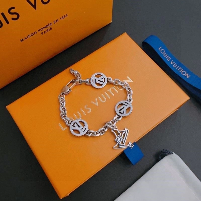 Affordable Louis Vuitton Bracelets 248808
