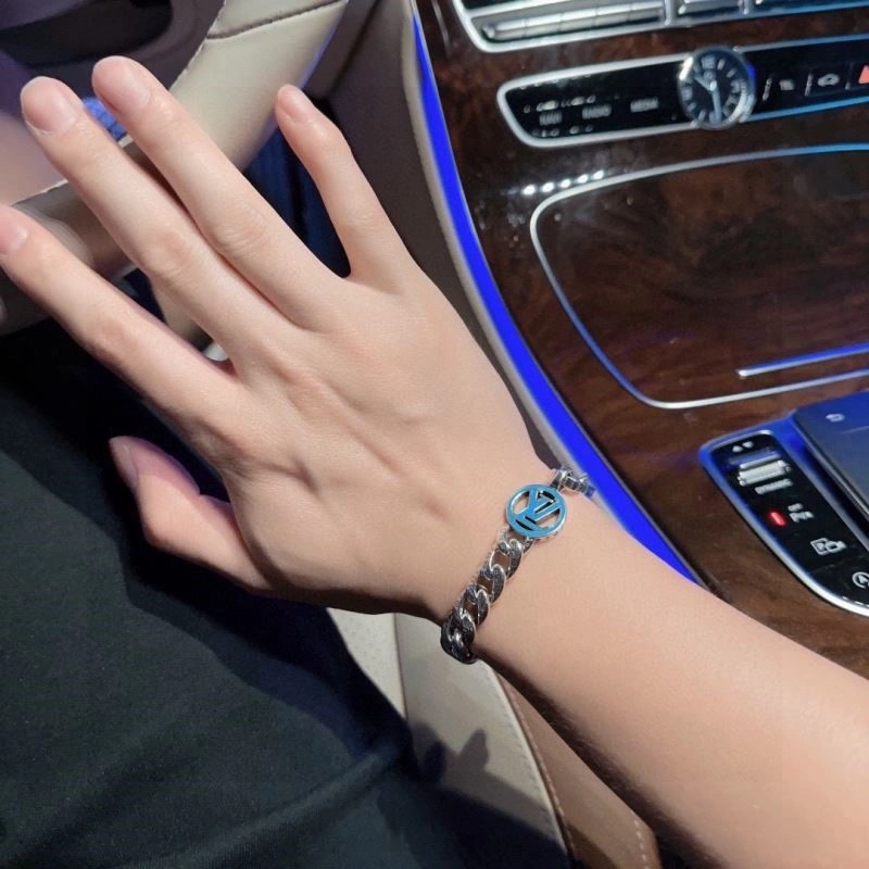 Louis Vuitton Bracelets Refined 248806