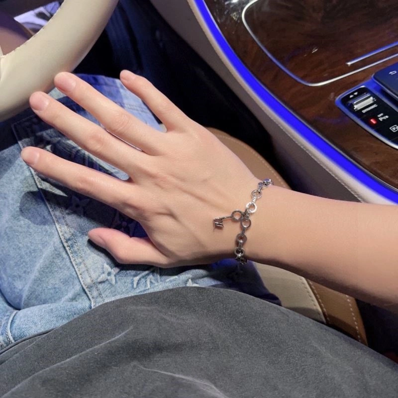 Louis Vuitton Bracelets Sustainable 248807