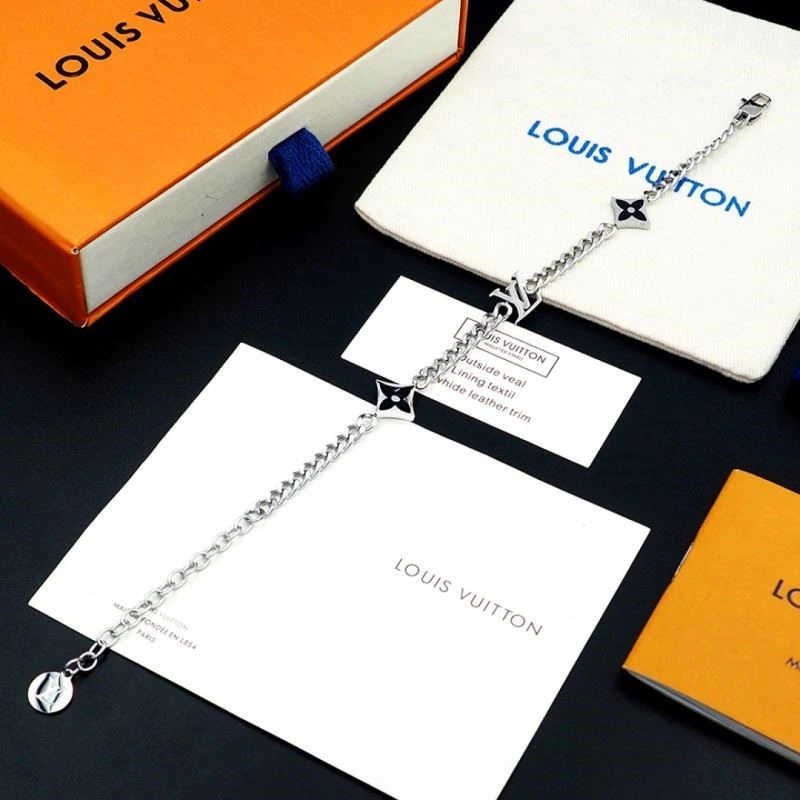FashionForward Louis Vuitton Bracelets 248798
