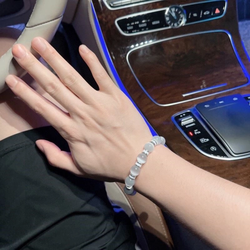 Louis Vuitton Bracelets Refined 248792