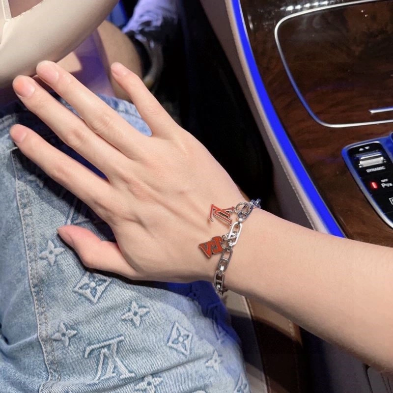 HighPerformance Louis Vuitton Bracelets 248791