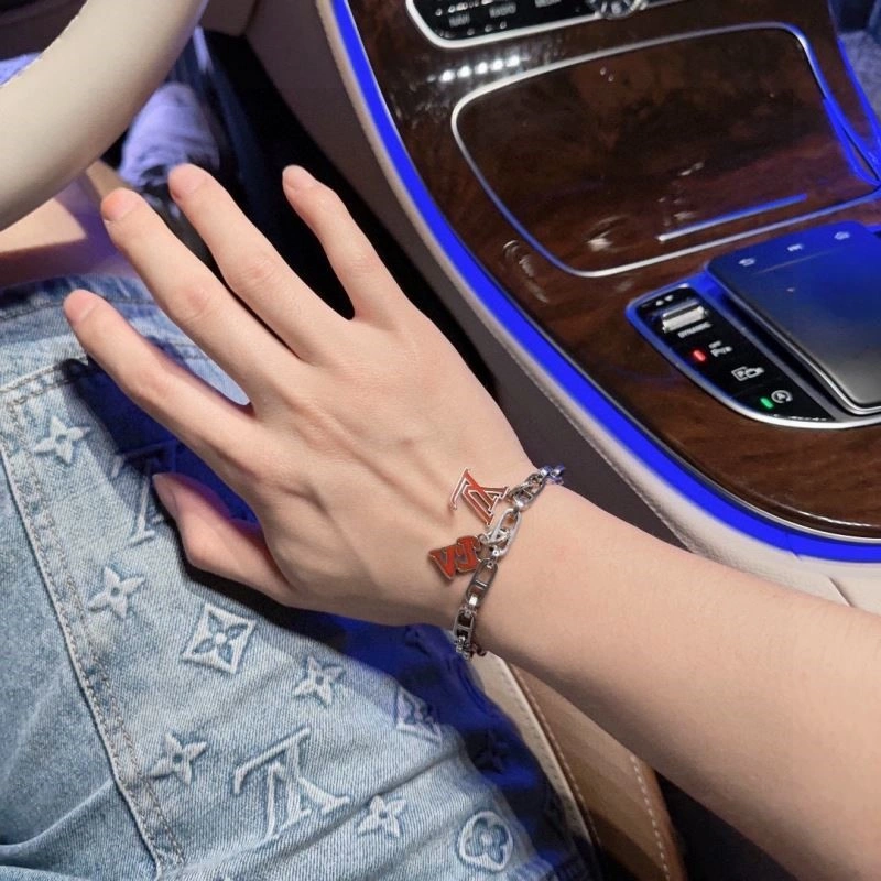 HighPerformance Louis Vuitton Bracelets 248791