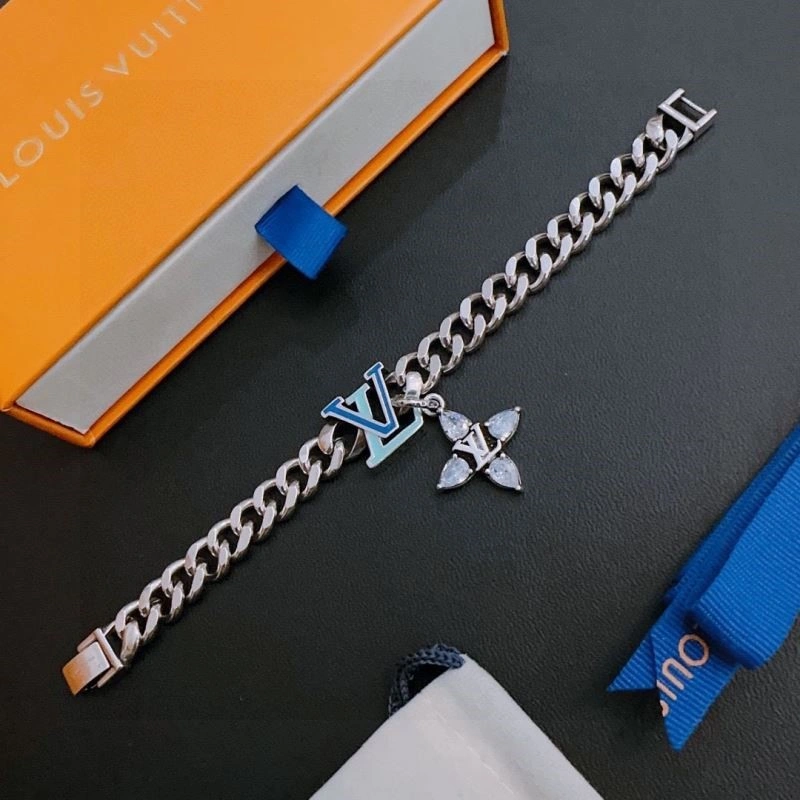 Affordable Louis Vuitton Bracelets 248776