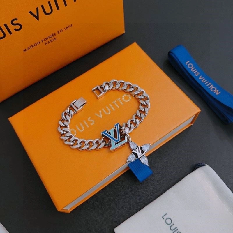Affordable Louis Vuitton Bracelets 248776
