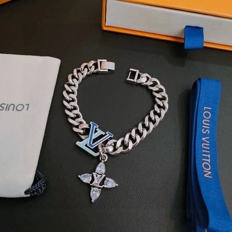 Affordable Louis Vuitton Bracelets 248776