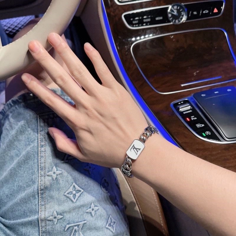 Unique Louis Vuitton Bracelets 248796