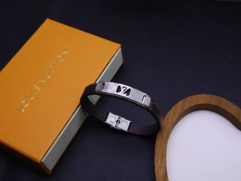 Louis Vuitton Bracelets Efficient 248769