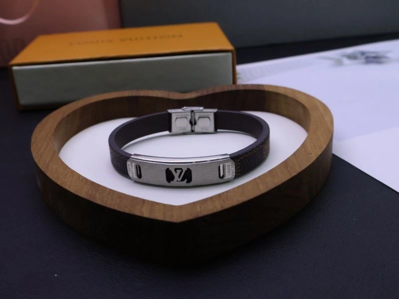 Louis Vuitton Bracelets Efficient 248769