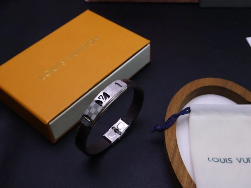 Louis Vuitton Bracelets Efficient 248769