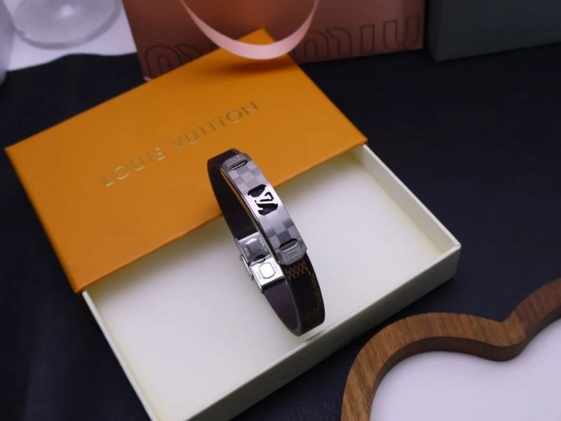 Louis Vuitton Bracelets Efficient 248769