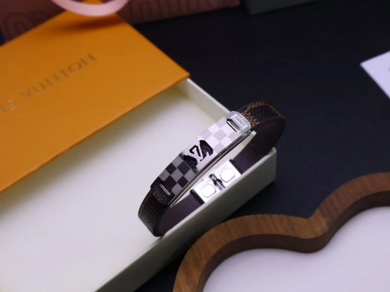 Louis Vuitton Bracelets Efficient 248769