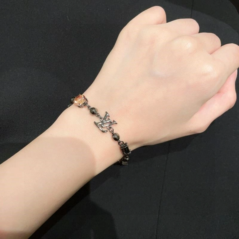Bold Louis Vuitton Bracelets 248764