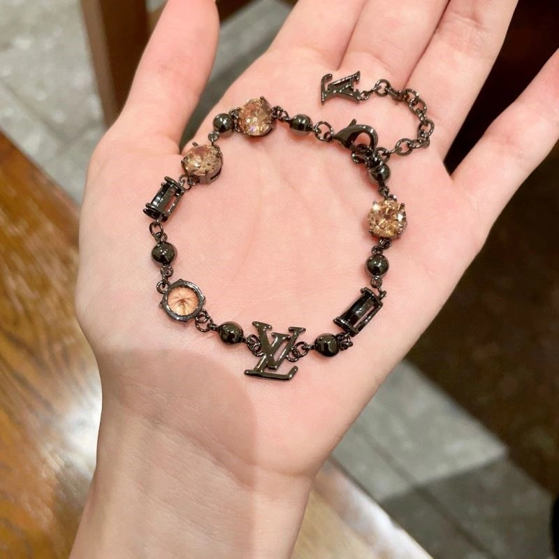 Bold Louis Vuitton Bracelets 248764