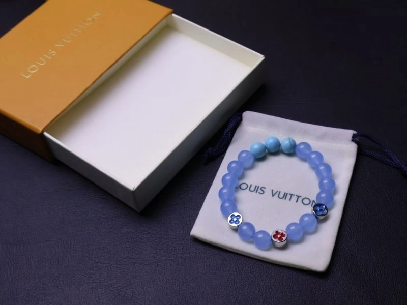 Louis Vuitton Bracelets FashionForward 248738