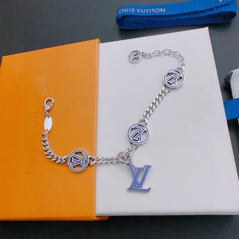 Lightweight Louis Vuitton Bracelets 248739