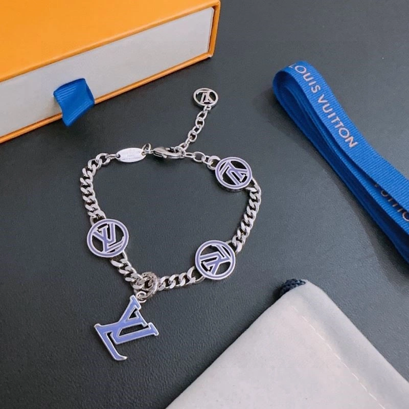 Lightweight Louis Vuitton Bracelets 248739
