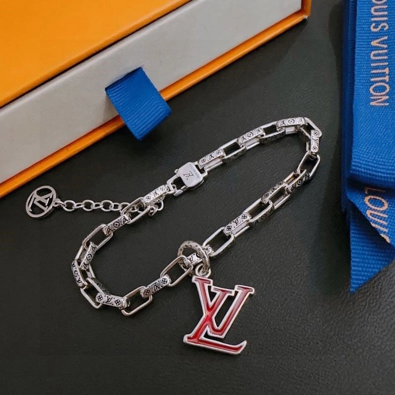 Sleek Louis Vuitton Bracelets 248734