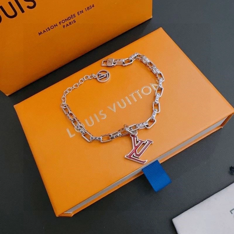 Sleek Louis Vuitton Bracelets 248734