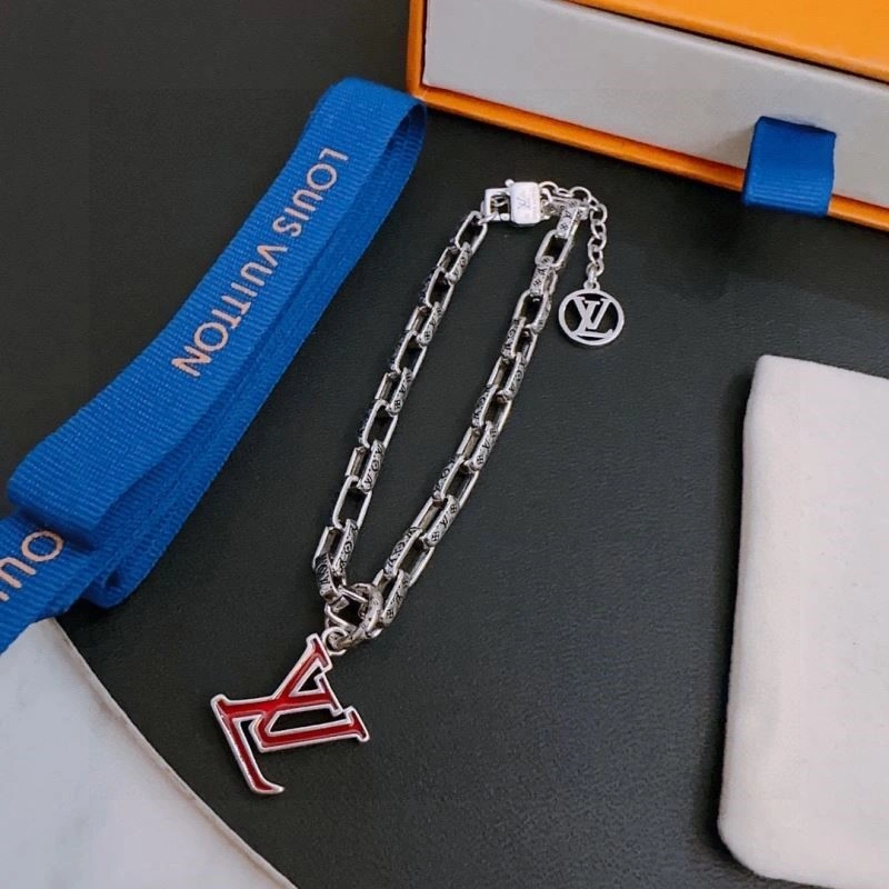 Sleek Louis Vuitton Bracelets 248734